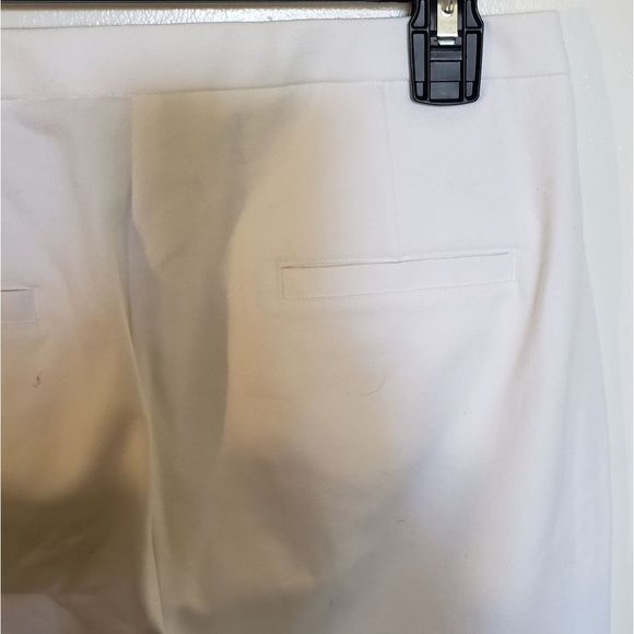 CT1056a Chico’s White Cuffed Ankle Jeans Size 0 - Picture 3 of 6